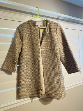 Katherine Barclay Cream and Tan Textured Tweed Jacket